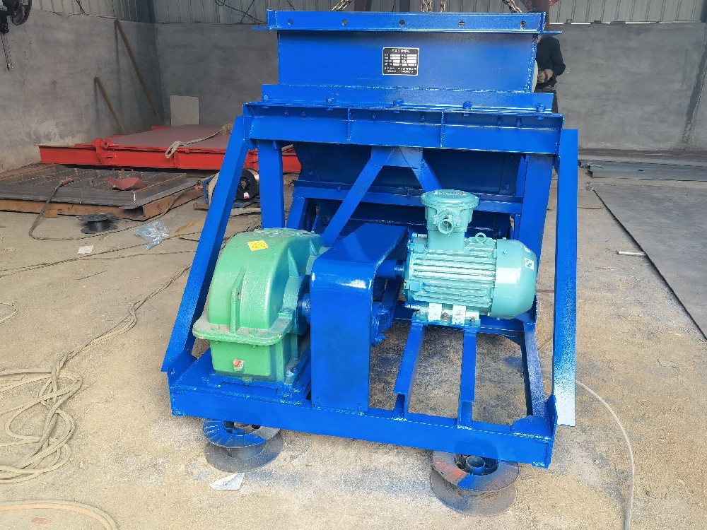 往復(fù)式給煤機圖紙，給煤機外型圖