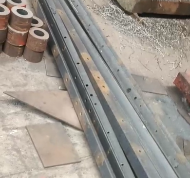 K3往復(fù)式給煤機(jī)加工中