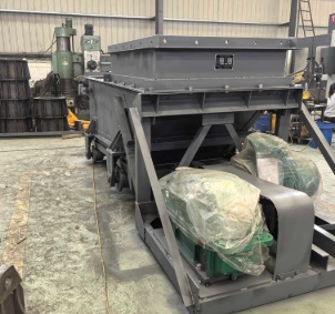 往復式給煤機在車間組裝中 往復式給煤機在車間組裝中